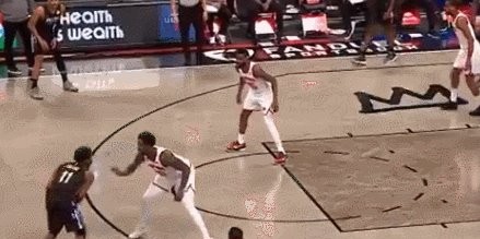 bob半岛体育官网-背靠背第二战砍下40+7 哈登伤退篮网还有欧神仙