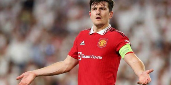 bob半岛体育官网-林良锋：“宝莱坞”防线再次祸害曼联，滕哈赫醒醒吧！