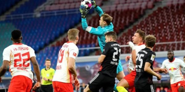 bob半岛体育-德甲“收工”，全力打巴黎！弗利克：绝不会拿莱万冒险