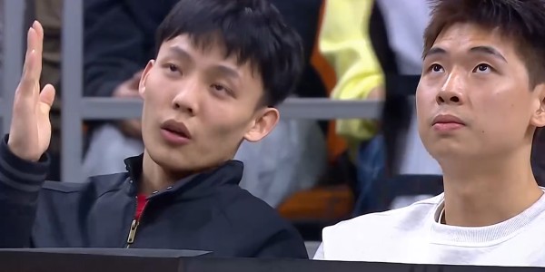 bob半岛体育平台-中国男篮：球员联赛得分榜，庞峥麟第三，4分入选22分落选