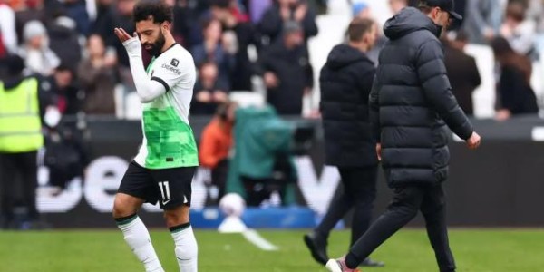 克洛普萨拉赫场边争吵 利物浦争冠悬了人心也散了