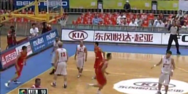 bob半岛体育官网-杨毅：以前中国男篮冲突打架 除了姚明&amp;amp;王治郅不上其他10个人全上