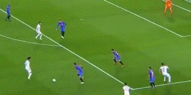 bob半岛体育平台-【欧冠】莱万双响 穆勒远射 拜仁客场3比0完胜巴萨