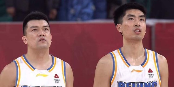 bob半岛体育-拒绝逆转，北京男篮1分险胜山西 张才仁制胜补篮 翟晓川9+4+4全能