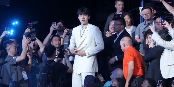 bob半岛体育平台-事无巨细！媒体人：开拓者服务团队关注杨瀚森衣食住行