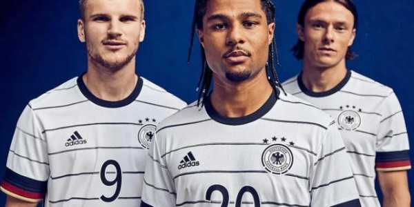 bob半岛体育平台-德国队号码乾坤大挪移！回归的穆勒竟然不再穿13号