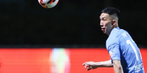 bob半岛体育-大连人“压着打”夺首胜 场上球员卖力场下谢晖抢戏