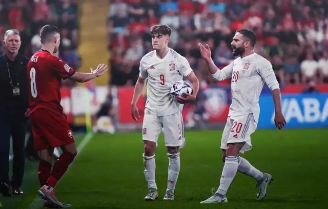 1654474827287049964.jpg FUhFM7tWYAA2sGV.jpg